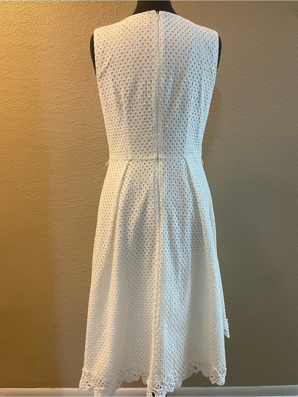 Eliza J Women’s Cream Eyelet V-Neck Midi Dress Size 12 - Picture 4 of 16